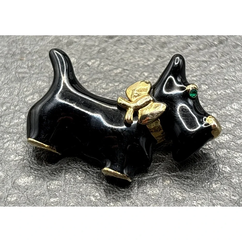 Vintage Black Enamel Scottie Dog Gold Tone Brooch Pin Green Crystal Eyes